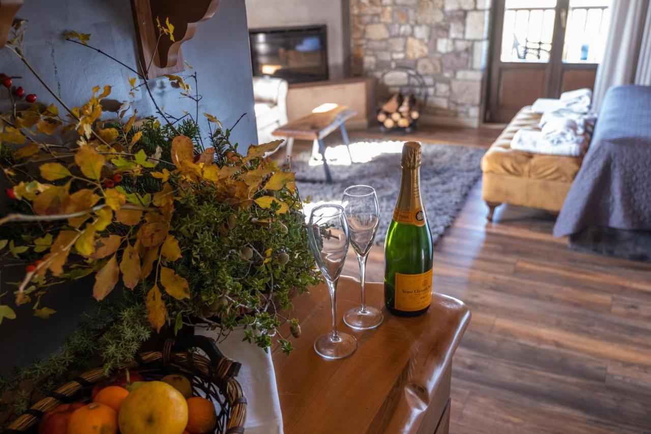 Mylaon Boutique Hotel & Spa ヴィティナ エクステリア 写真